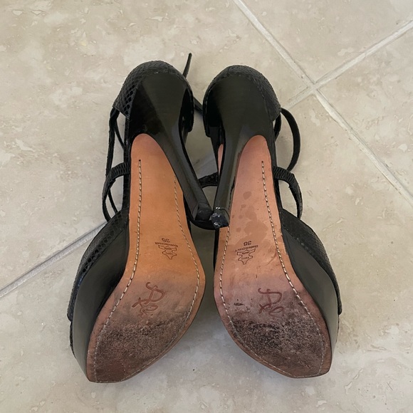 Alice + Olivia Gorgeous Black Python Platform Heels EU 38 - Picture 5 of 7